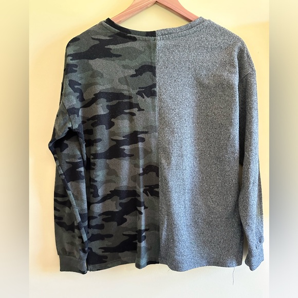 Cato Split Camouflage & Gray Long Sleeved Shirt | Size S - Picture 5 of 8